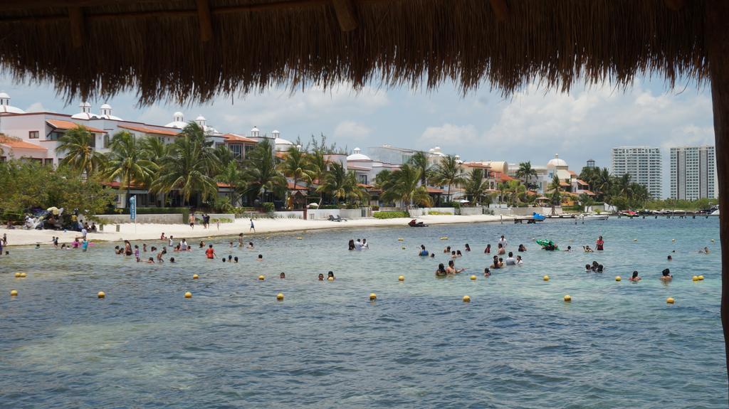 Las Perlas Condos Cancún Extérieur photo